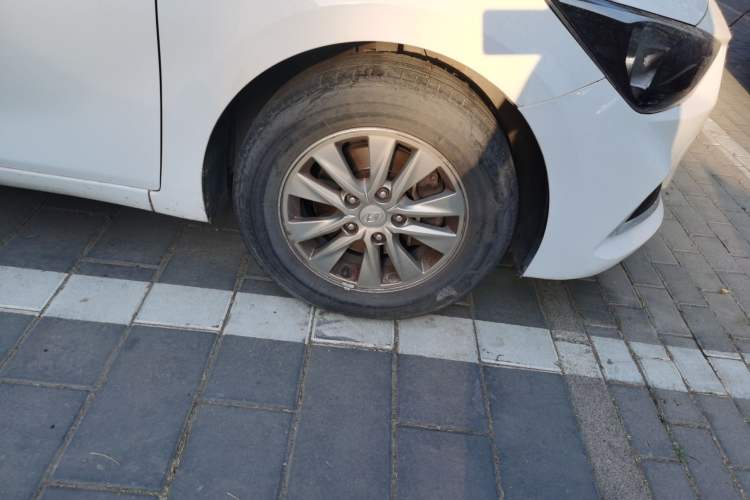 Used Hyundai Celesta 2020 1.6L Automatic GL Enjoyable Edition Right Front Wheel Hub