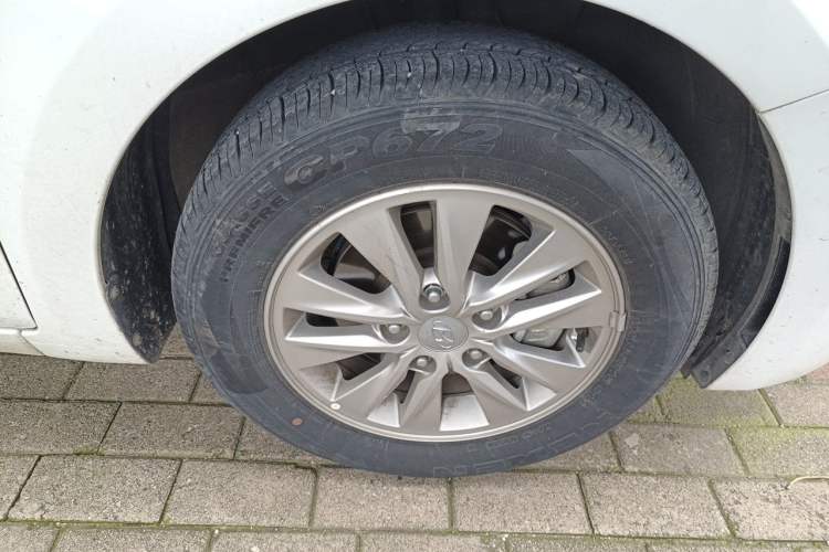 Used Hyundai Celesta 2020 1.6L Automatic GL Enjoyable Edition Right Front Wheel Hub