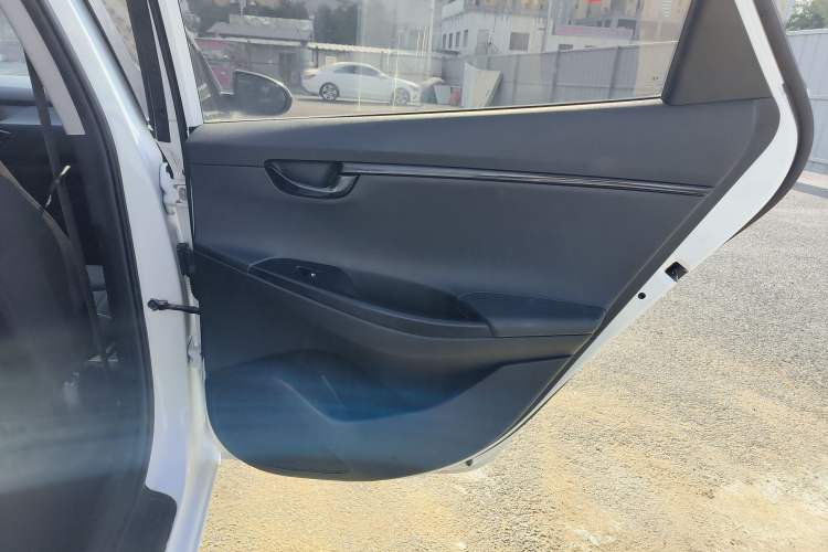 Used Hyundai Celesta 2020 1.6L Automatic GL Enjoyable Edition Right Rear Door Interior