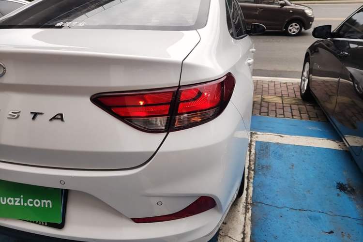 Used Hyundai Celesta 2020 1.6L Automatic GL Enjoyable Edition Right Rear Taillight