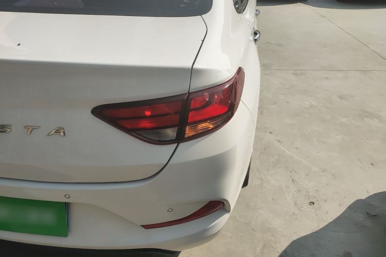 Used Hyundai Celesta 2020 1.6L Automatic GL Enjoyable Edition Right Rear Taillight