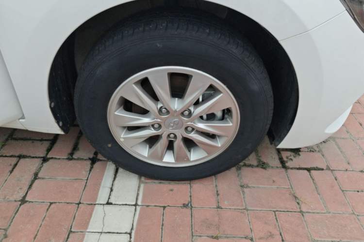 Used Hyundai Celesta 2020 1.6L Automatic GL Enjoyable Edition Right Rear Wheel Hub