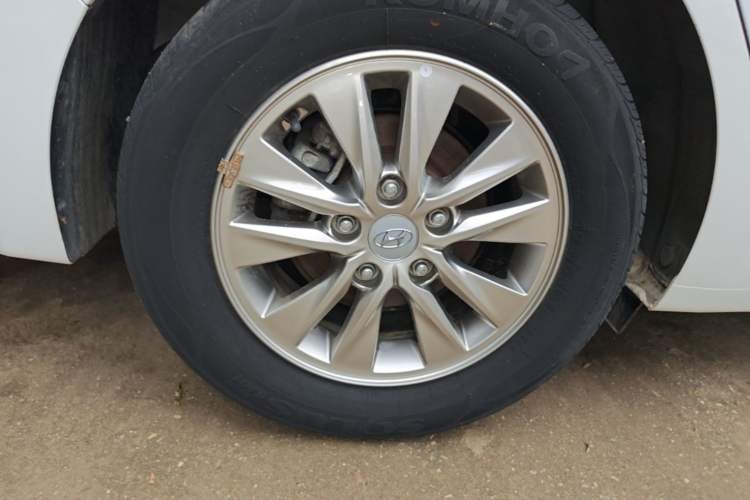 Used Hyundai Celesta 2020 1.6L Automatic GL Enjoyable Edition Right Rear Wheel Hub