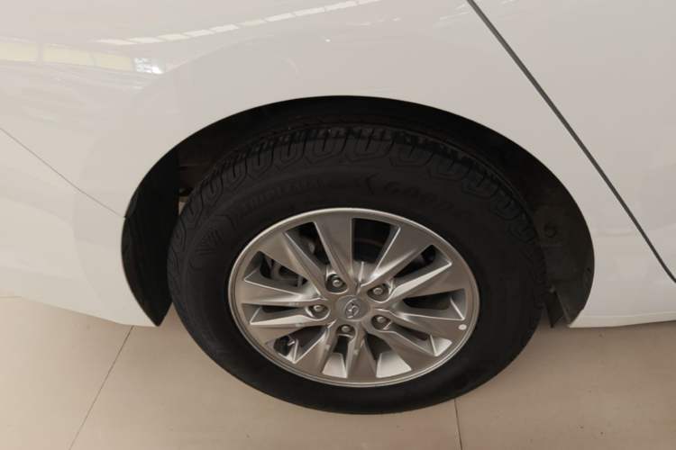 Used Hyundai Celesta 2020 1.6L Automatic GL Enjoyable Edition Right Rear Wheel Hub