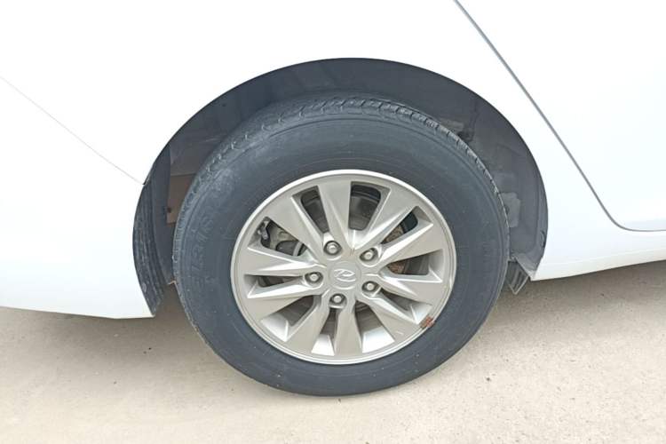 Used Hyundai Celesta 2020 1.6L Automatic GL Enjoyable Edition Right Rear Wheel Hub