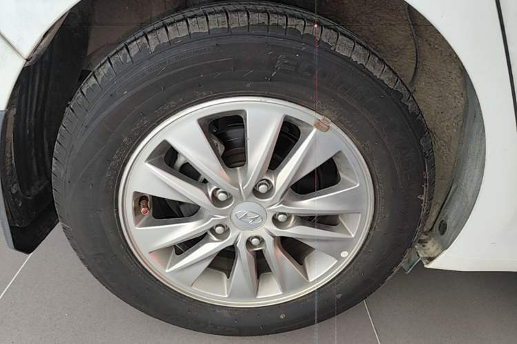 Used Hyundai Celesta 2020 1.6L Automatic GL Enjoyable Edition Right Rear Wheel Hub