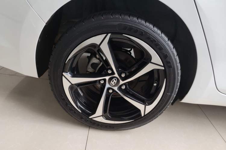Used Hyundai Celesta 2020 1.6L Automatic GL Enjoyable Edition Right Rear Wheel Hub