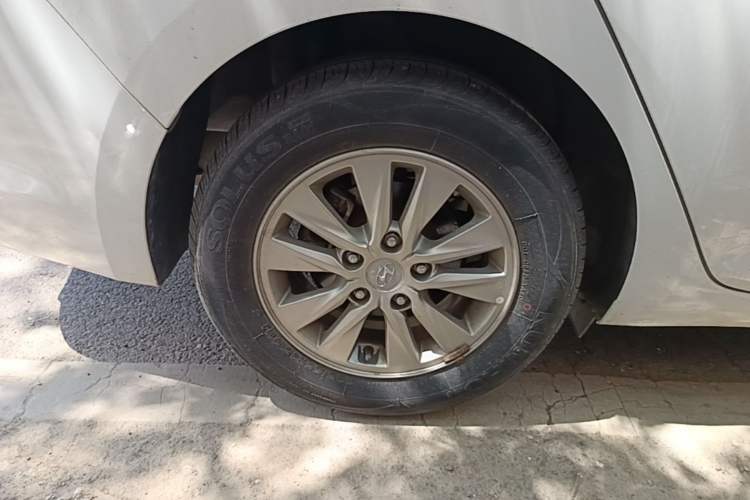 Used Hyundai Celesta 2020 1.6L Automatic GL Enjoyable Edition Right Rear Wheel Hub