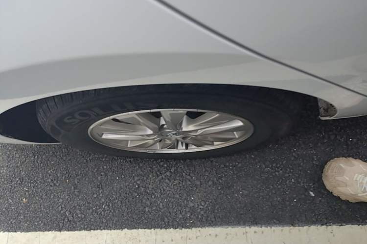 Used Hyundai Celesta 2020 1.6L Automatic GL Enjoyable Edition Right Rear Wheel Hub