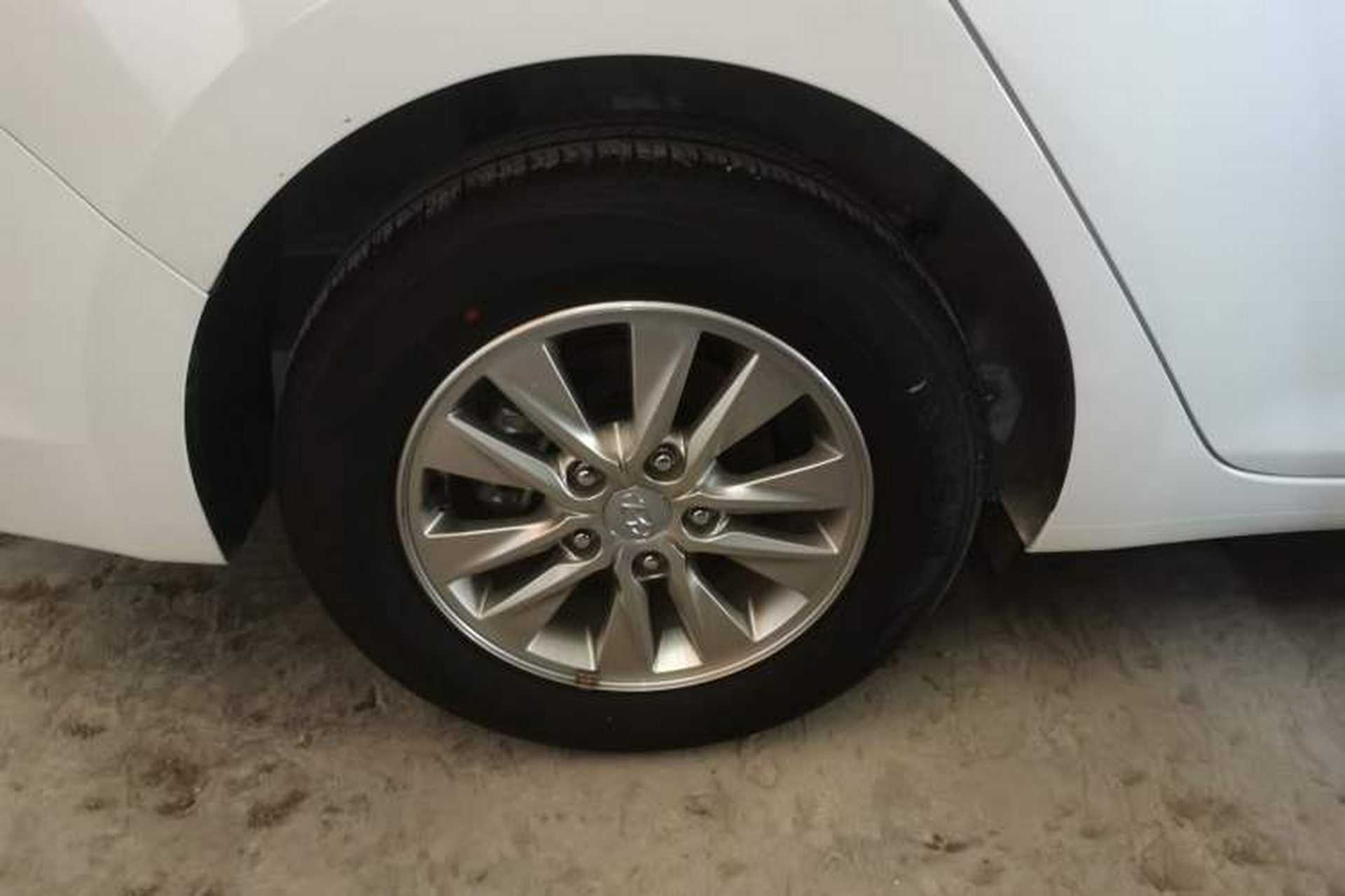 Used Hyundai Celesta 2020 1.6L Automatic GL Enjoyable Edition Right Rear Wheel Hub