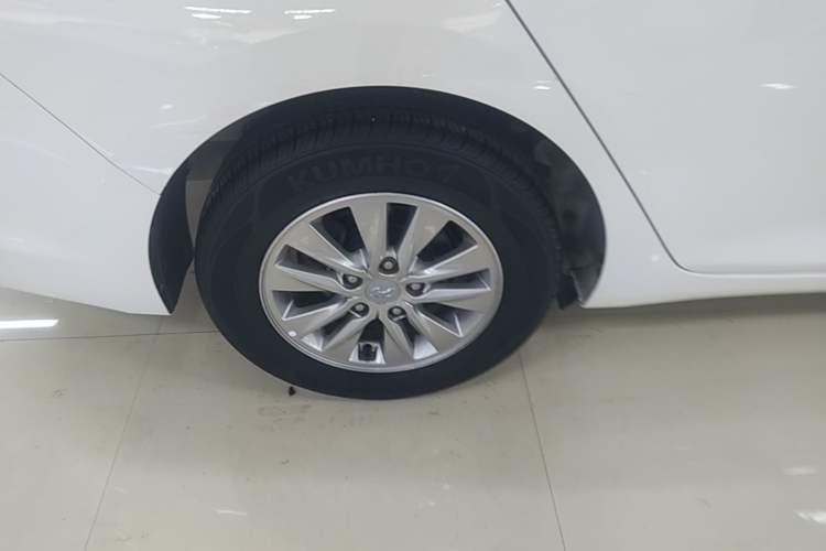 Used Hyundai Celesta 2020 1.6L Automatic GL Enjoyable Edition Right Rear Wheel Hub