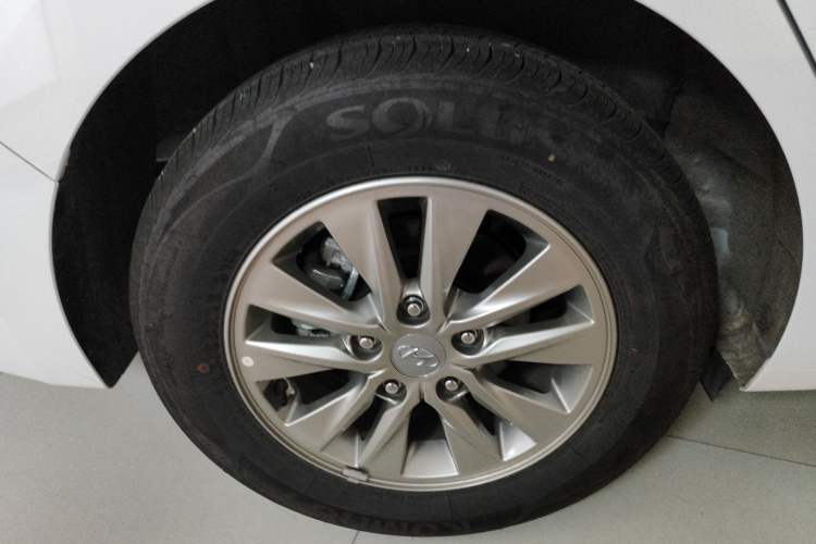 Used Hyundai Celesta 2020 1.6L Automatic GL Enjoyable Edition Right Rear Wheel Hub