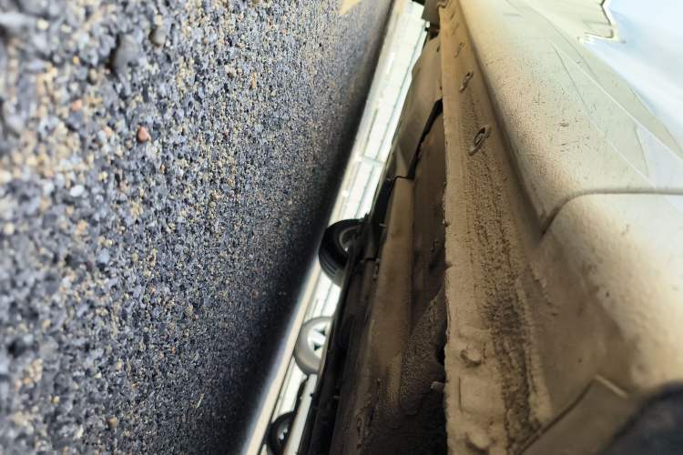 Used Hyundai Celesta 2020 1.6L Automatic GL Enjoyable Edition Right Side Sill