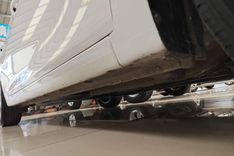 Used Hyundai Celesta 2020 1.6L Automatic GL Enjoyable Edition Right Side Sill