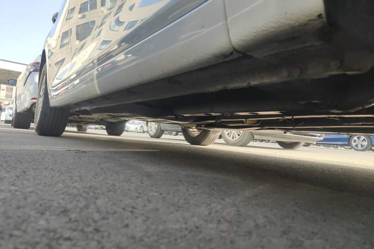 Used Hyundai Celesta 2020 1.6L Automatic GL Enjoyable Edition Right Side Sill