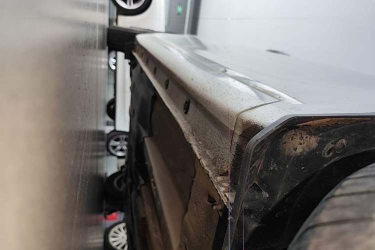 Used Hyundai Celesta 2020 1.6L Automatic GL Enjoyable Edition Right Side Sill