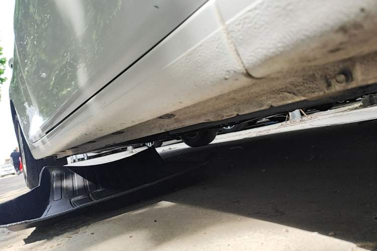 Used Hyundai Celesta 2020 1.6L Automatic GL Enjoyable Edition Right Side Sill