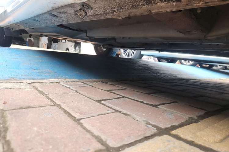 Used Hyundai Celesta 2020 1.6L Automatic GL Enjoyable Edition Right Side Sill