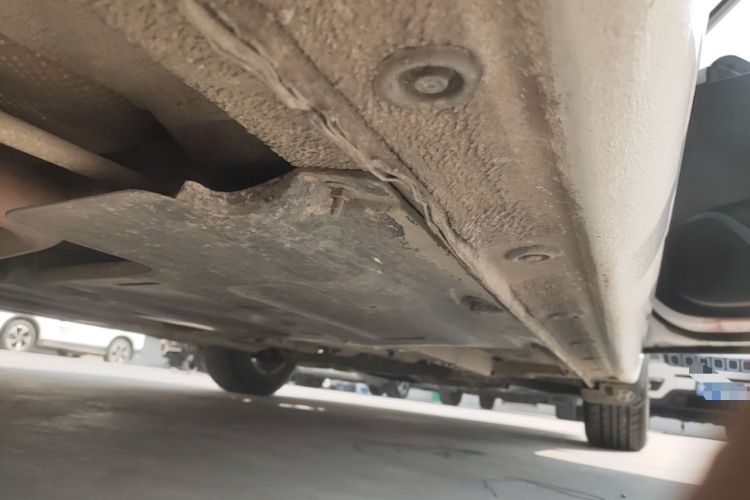 Used Hyundai Celesta 2020 1.6L Automatic GL Enjoyable Edition Right Side Sill