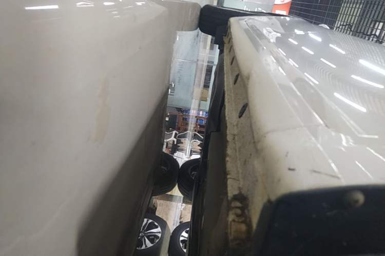 Used Hyundai Celesta 2020 1.6L Automatic GL Enjoyable Edition Right Side Sill