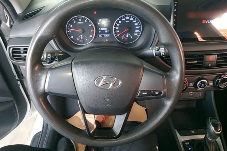 Used Hyundai Celesta 2020 1.6L Automatic GL Enjoyable Edition Steering Wheel
