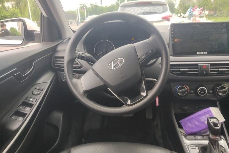 Used Hyundai Celesta 2020 1.6L Automatic GL Enjoyable Edition Steering Wheel