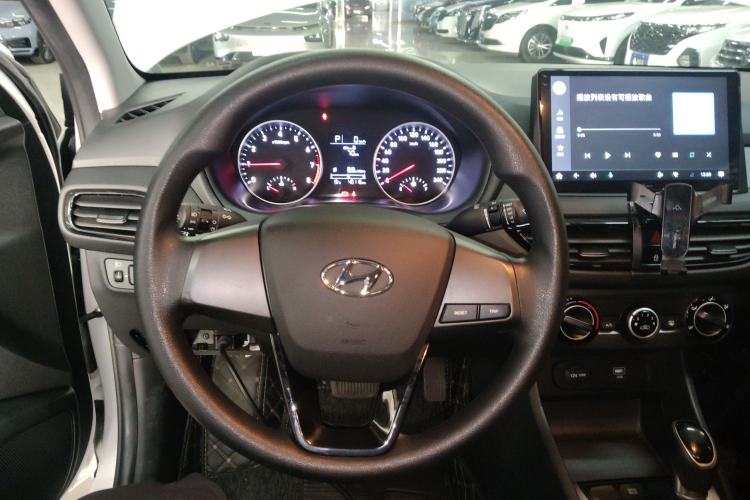 Used Hyundai Celesta 2020 1.6L Automatic GL Enjoyable Edition Steering Wheel