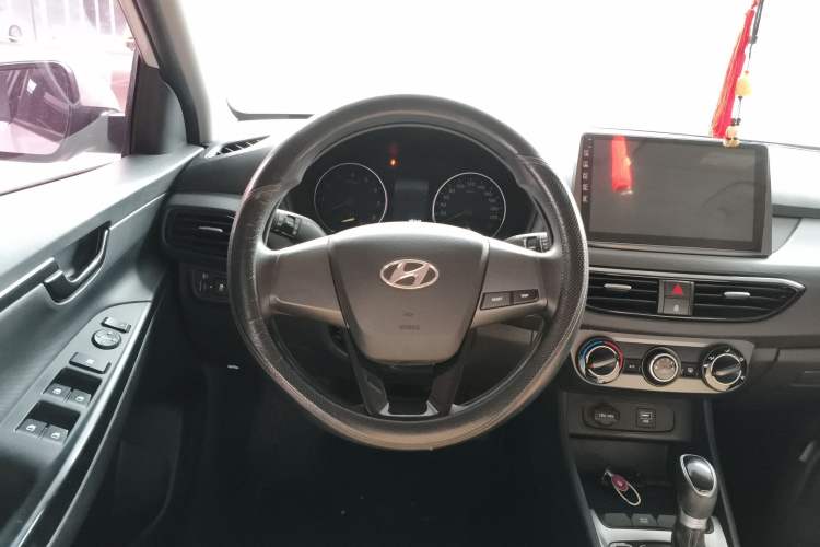 Used Hyundai Celesta 2020 1.6L Automatic GL Enjoyable Edition Steering Wheel