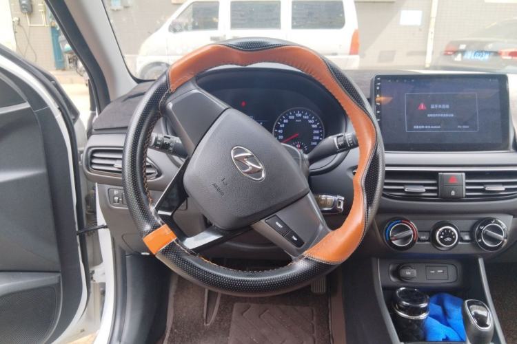 Used Hyundai Celesta 2020 1.6L Automatic GL Enjoyable Edition Steering Wheel