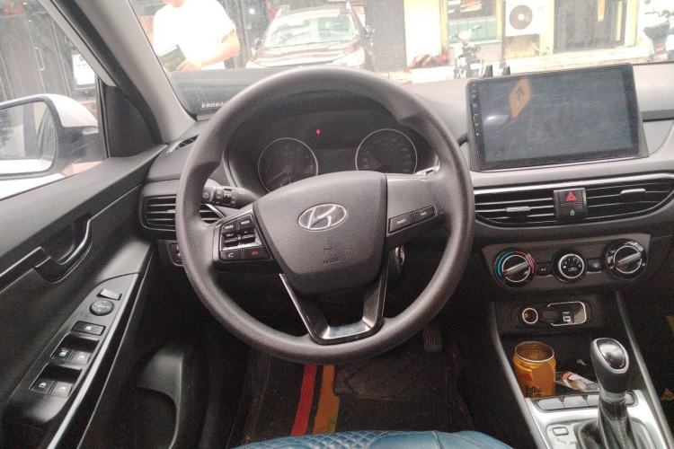 Used Hyundai Celesta 2020 1.6L Automatic GL Enjoyable Edition Steering Wheel