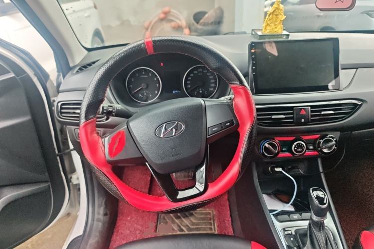 Used Hyundai Celesta 2020 1.6L Automatic GL Enjoyable Edition Steering Wheel