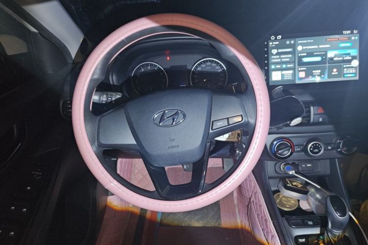Used Hyundai Celesta 2020 1.6L Automatic GL Enjoyable Edition Steering Wheel