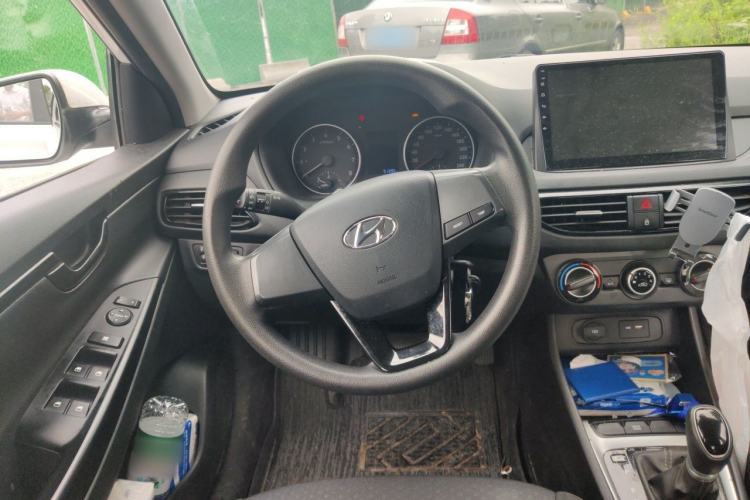 Used Hyundai Celesta 2020 1.6L Automatic GL Enjoyable Edition Steering Wheel