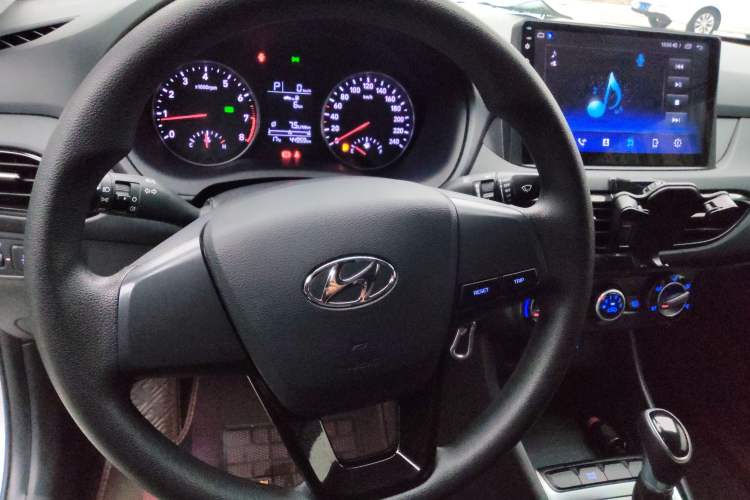 Used Hyundai Celesta 2020 1.6L Automatic GL Enjoyable Edition Steering Wheel