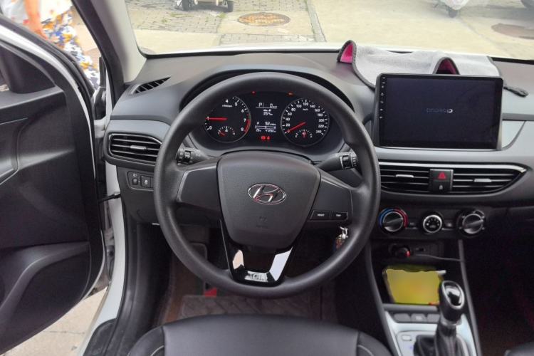 Used Hyundai Celesta 2020 1.6L Automatic GL Enjoyable Edition Steering Wheel