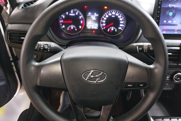Used Hyundai Celesta 2020 1.6L Automatic GL Enjoyable Edition Steering Wheel