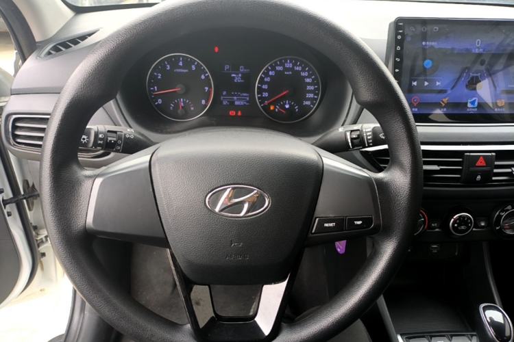 Used Hyundai Celesta 2020 1.6L Automatic GL Enjoyable Edition Steering Wheel