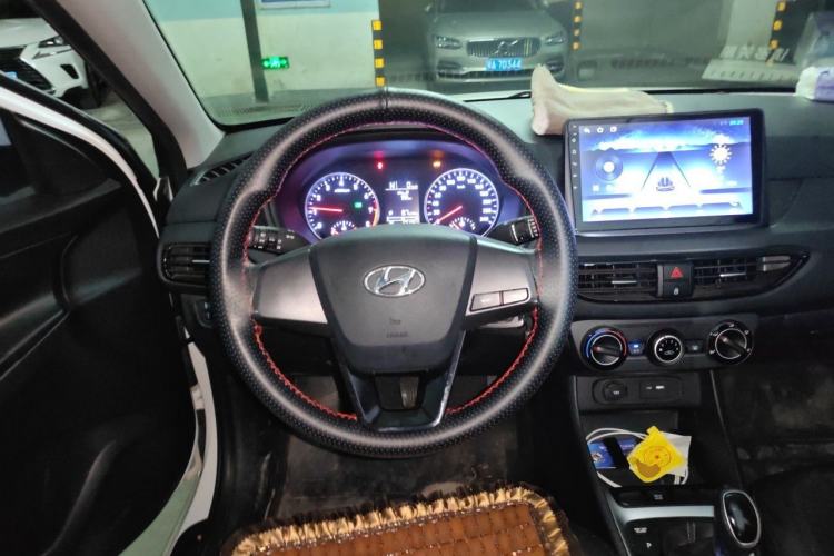 Used Hyundai Celesta 2020 1.6L Automatic GL Enjoyable Edition Steering Wheel