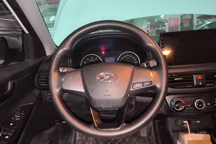 Used Hyundai Celesta 2020 1.6L Automatic GL Enjoyable Edition Steering Wheel