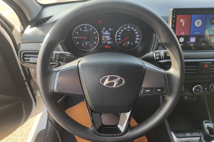 Used Hyundai Celesta 2020 1.6L Automatic GL Enjoyable Edition Steering Wheel