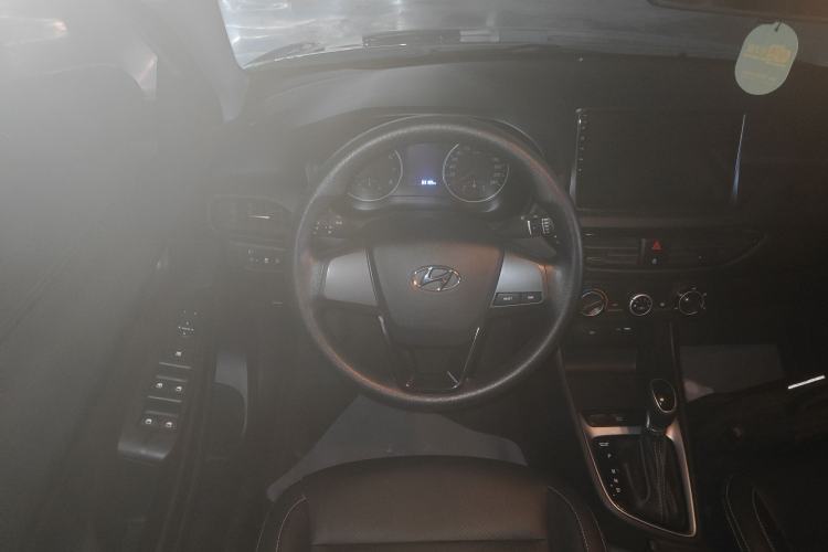 Used Hyundai Celesta 2020 1.6L Automatic GL Enjoyable Edition Steering Wheel