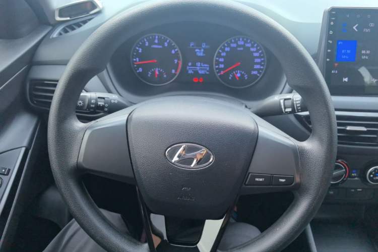 Used Hyundai Celesta 2020 1.6L Automatic GL Enjoyable Edition Steering Wheel