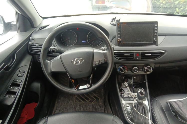 Used Hyundai Celesta 2020 1.6L Automatic GL Enjoyable Edition Steering Wheel