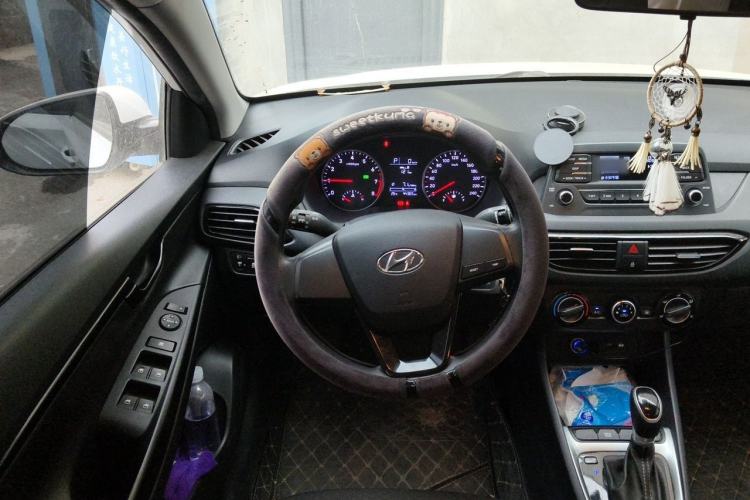 Used Hyundai Celesta 2020 1.6L Automatic GL Enjoyable Edition Steering Wheel