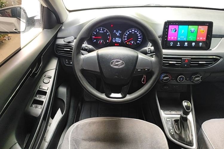 Used Hyundai Celesta 2020 1.6L Automatic GL Enjoyable Edition Steering Wheel