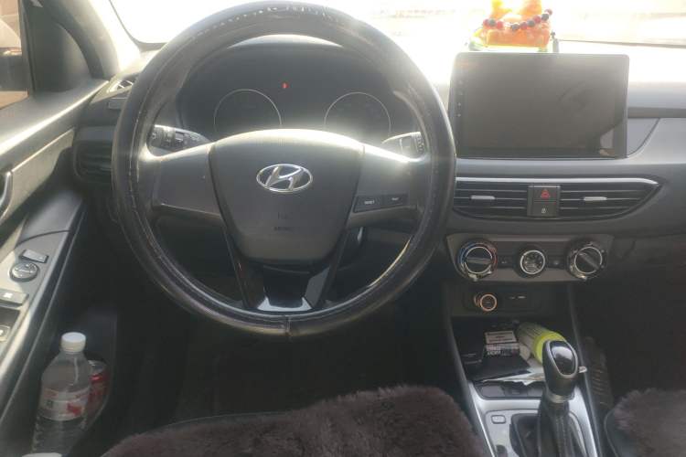 Used Hyundai Celesta 2020 1.6L Automatic GL Enjoyable Edition Steering Wheel