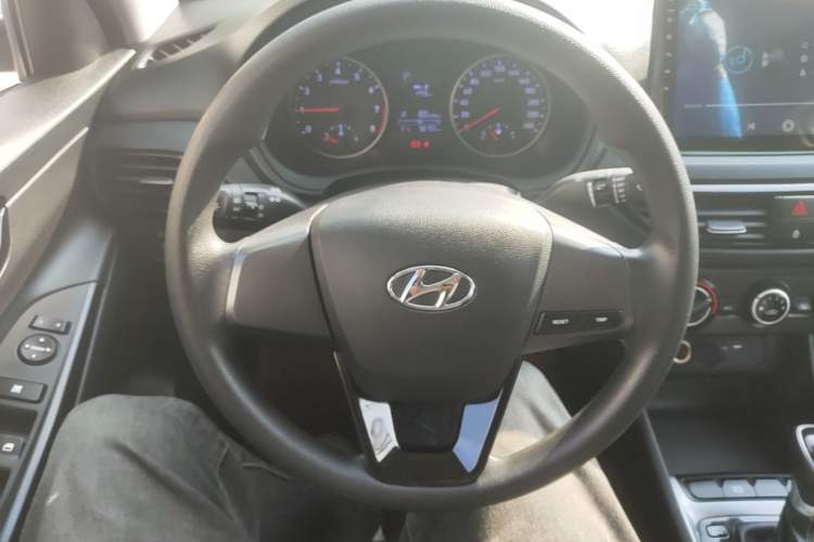 Used Hyundai Celesta 2020 1.6L Automatic GL Enjoyable Edition Steering Wheel