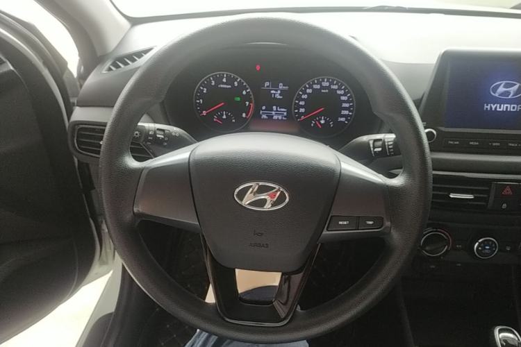Used Hyundai Celesta 2020 1.6L Automatic GL Enjoyable Edition Steering Wheel