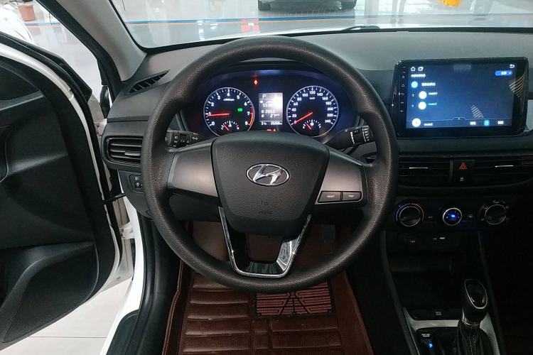 Used Hyundai Celesta 2020 1.6L Automatic GL Enjoyable Edition Steering Wheel