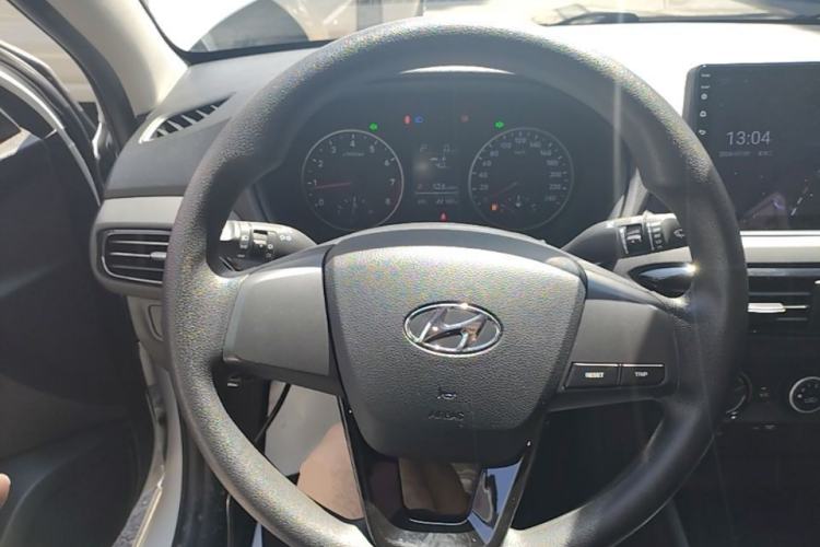 Used Hyundai Celesta 2020 1.6L Automatic GL Enjoyable Edition Steering Wheel